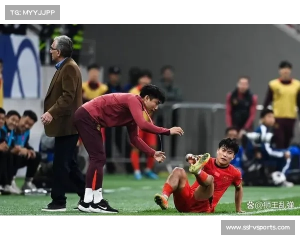 拜仁角球防守失误遭判点球 对方却未能罚进